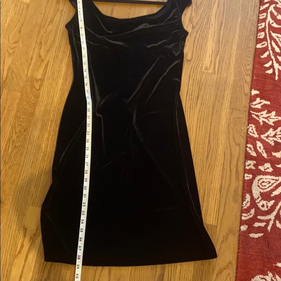 VINTAGE 90’s Velvet Little Black Dress by GUESS - Picture 5 of 6